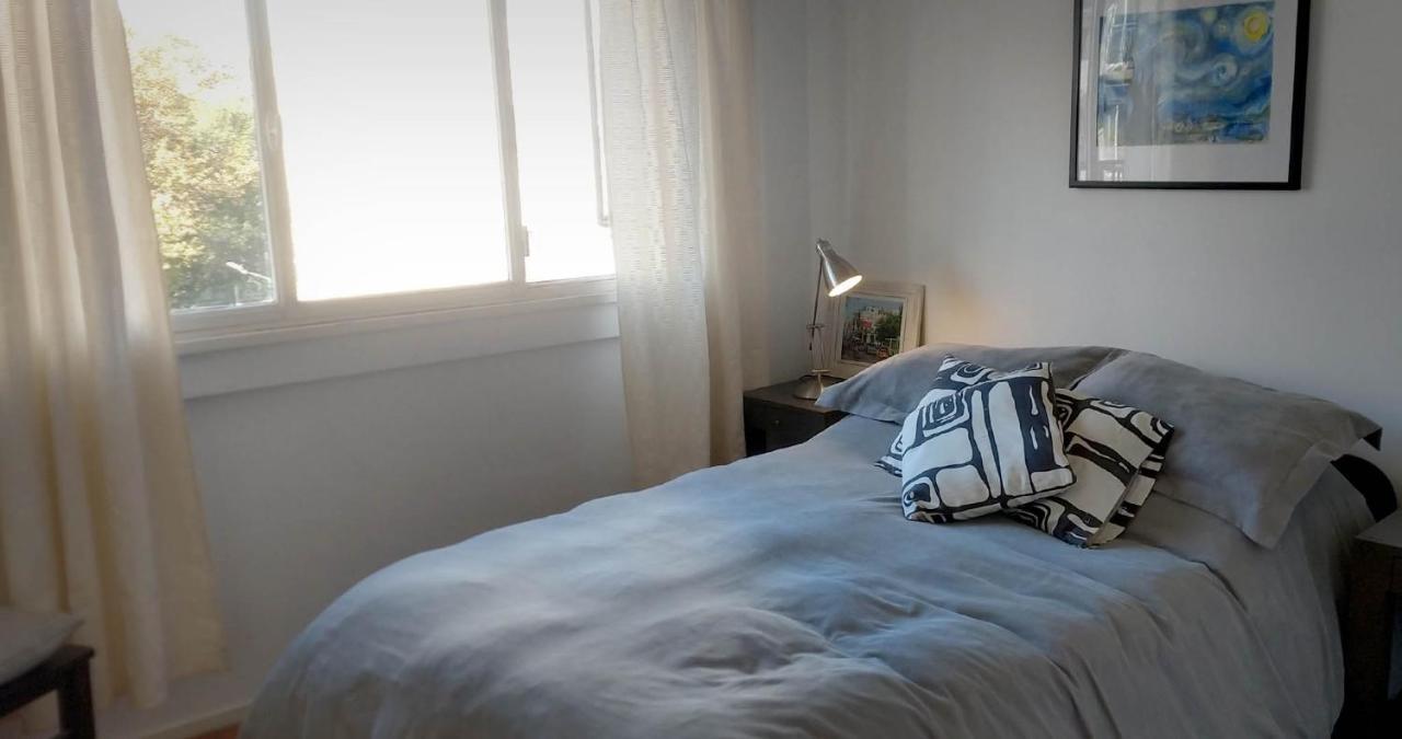 Depto 2 Ambientes Muy Luminoso Con Wifi Y Vista A La Plaza Apartment Buenos Aires Exterior photo